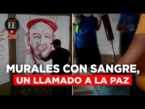 Artista pinta murales con sangre para rechazar la discriminación contra los tatuados | El Espectador