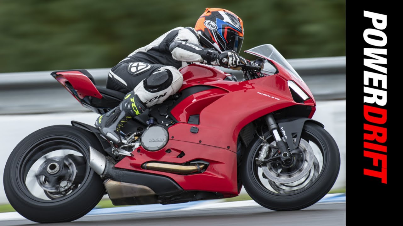 2020 Ducati Panigale V2 : The ultimate middleweight sportsbike is here