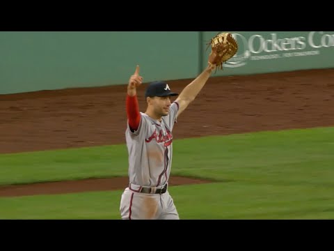 An EXTREMELY UNCONVENTIONAL TRIPLE PLAY!! Braves pull off WILD triple play on the Red Sox! video clip