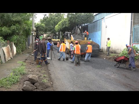 Asfaltan todas las calles del barrio Augusto C. Sandino en Managua