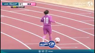 موقف محرج للاعبة كرة قدم