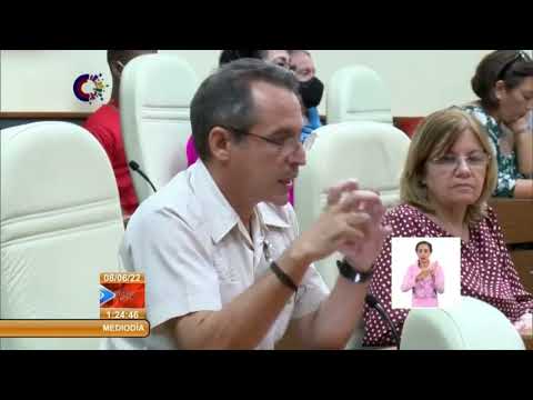 Presentan a Miguel Díaz-Canel logros de la electromedicina cubana