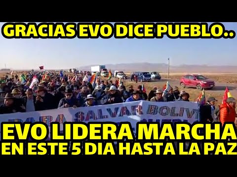 EVO MORALES OVACIONADO POR EL PUEBLO EN PLENO CAMINO HASTA LA PAZ BOLIVIA,..