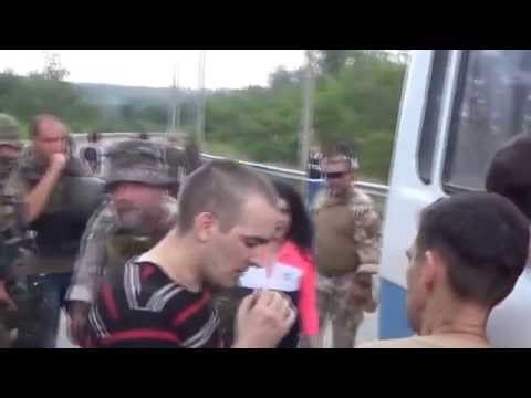 Из плена боевиков освободили военных и волонтеров (Видео)