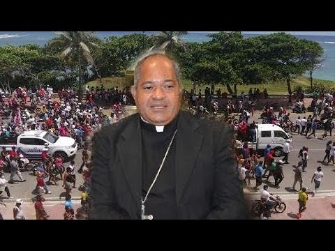 Obispo Julio Ce?sar Corniel: El peregrino nunca durmio? en la iglesia de Puerto Plata