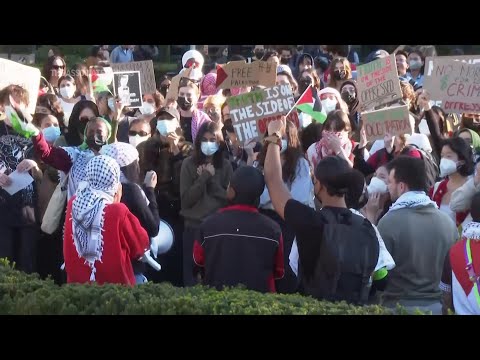 Pro-Israel, Pro-Palestinian protesters hold dueling rallies at Columbia U. in NYC