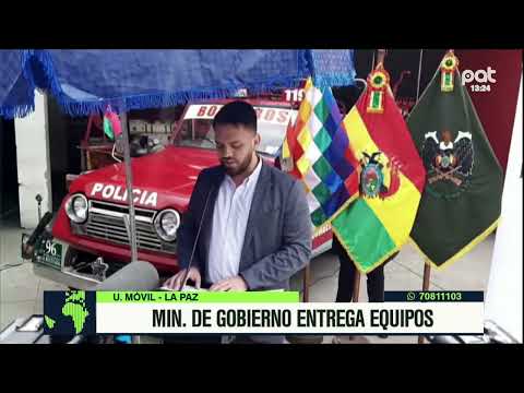 Ministro de Gobierno entrega equipos a bomberos para combatir incendios en La Paz