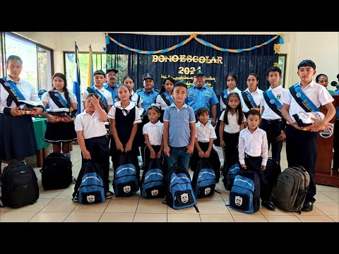 Entregan paquetes escolares a hijos de policías en Nueva Segovia