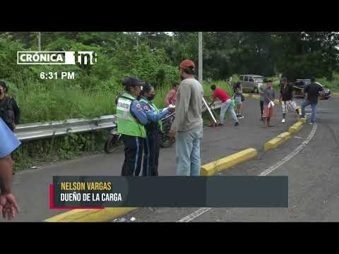 Camión se vuelca en el kilómetro 14 de la Carretera Norte - Nicaragua