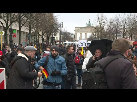 Berlin: des centaines de manifestants contre l'obligation vaccinale | AFP Images