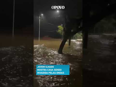 Ondas do Guaíba: Morador ilhado mostra a força das ondas do rio invadindo sua casa no RS #shorts