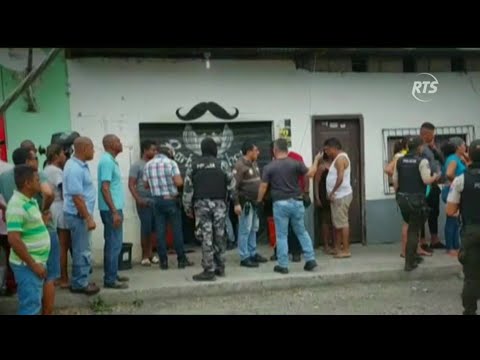 Sicarios asesinan a hombre en peluquería en Esmeraldas