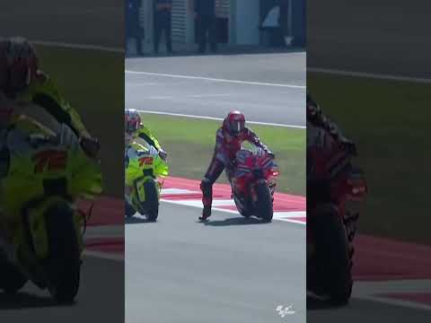 DEL 1??2?? al 5??. Esta salida de Marc Márquez es para verla una y otra vez. MENUDO ESPECTÁCULO