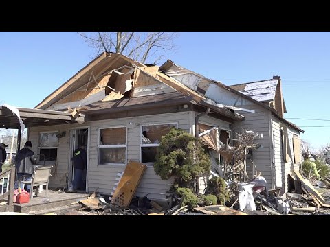 Long recovery ahead for some in path of deadly tornados in central U.S.