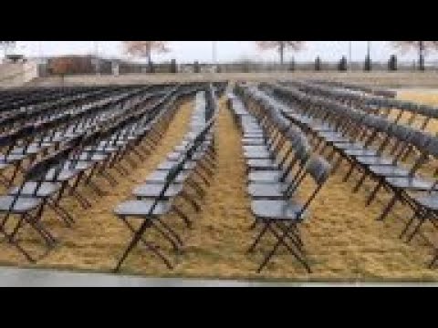 1,000 empty chairs honor Georgia's virus victims