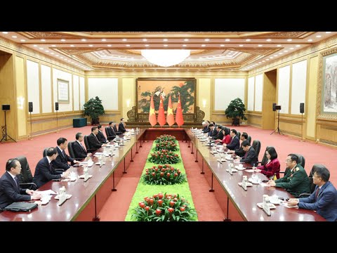 Xi Jinping se reúne con el presidente de la Asamblea Nacional de Vietnam, Vuong Dinh Hue