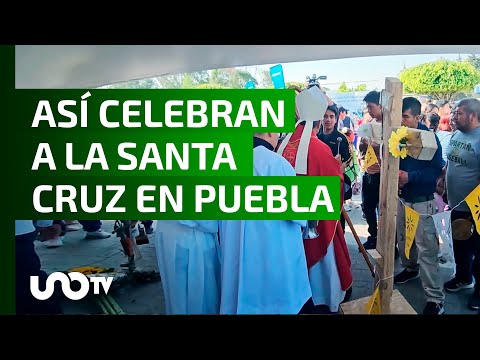 Celebran el Día de la Santa Cruz con concurso de cruces en Puebla.