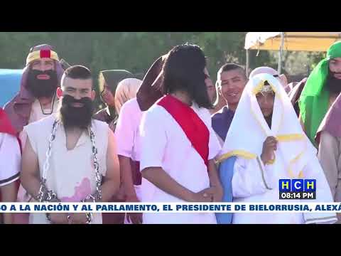 Fuerzas Armadas realiza viacrucis en el Campo Parada Marte