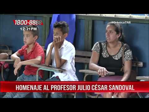 MINED de Boaco rinde homenaje al profesor Julio César Sandoval - Nicaragua