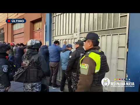 Más de veinte choferes de La Paz y El Alto fueron arrestados luego de protagonizar un enfrentamiento