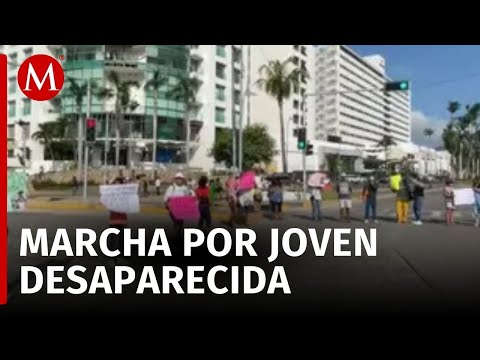 Manifestantes bloquean la zona costera de Guerrero para exigir justicia por una joven desaparecida