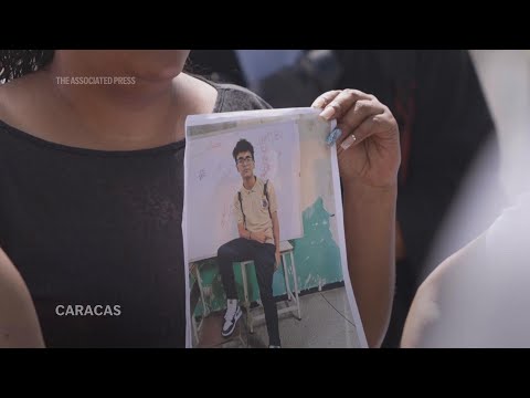 Madres de adolescentes detenidos tras las elecciones en Venezuela claman por su libertad