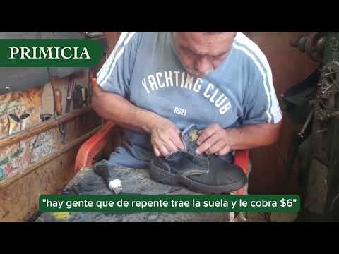 Guayaneses optan por alternativa de reparar sus zapatos