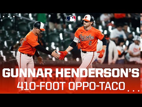 Gunnar Henderson hits a CRAZY opposite-field home run!