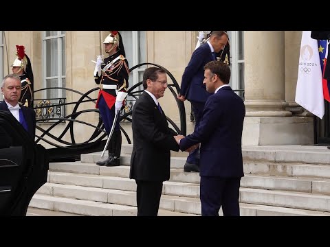 Macron welcomes Israeli and Argentine presidents to Elysee Palace