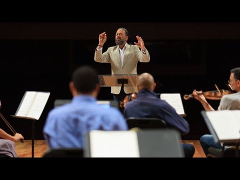 Orquesta Sinfónica de Puerto Rico transforma el éxito “Vuelve” de Ricky Martin: escúchalo aquí