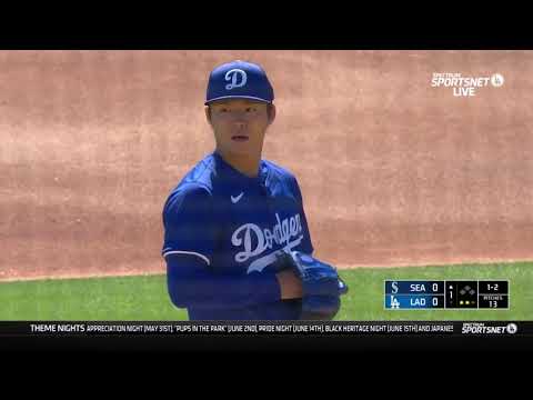 Dodgers Yoshinobu Yamamoto striking out the side vs. Mariners! (Full Inning!)