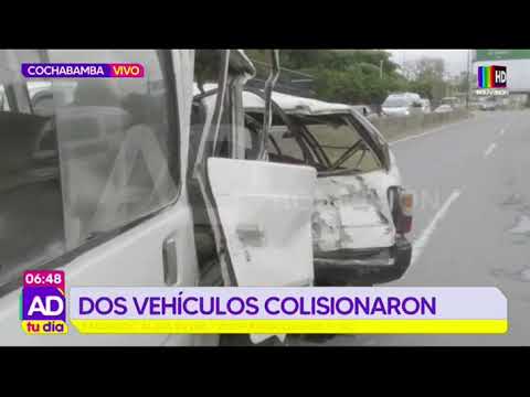 Dos vehículos colisionaron en Cochabamba