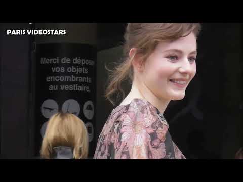 Thomasin McKenzie @ Paris Fashion Week 30 september 2024 show Zimmermann