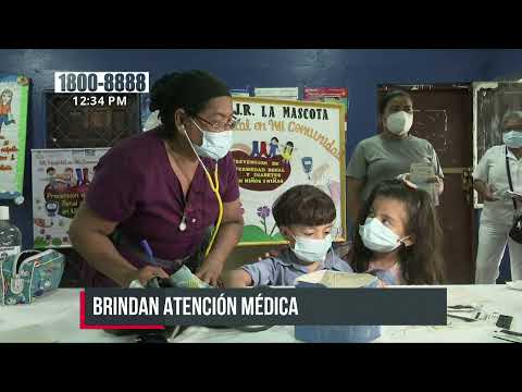 Médicos pediatras brindan atención médica en el Colegio Bertha Díaz - Nicaragua