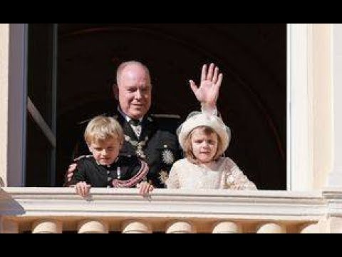 La princesse Gabriella de Monaco coupe les cheveux de son frère… John Legend révèle les vraies rai