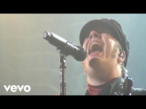 Fall Out Boy - A Little Less Sixteen Candles, A Little More "Touch Me" (Live at UCF Arena)