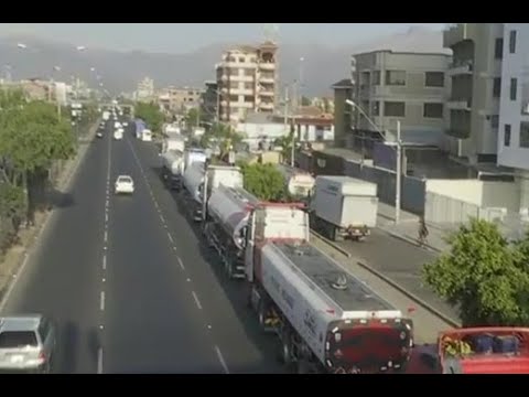 Se registran filas para la compra de diésel en Cochabamba