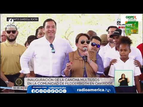 Presidenta Castro inaugura cancha de usos múltiples en Islas de la Bahía.