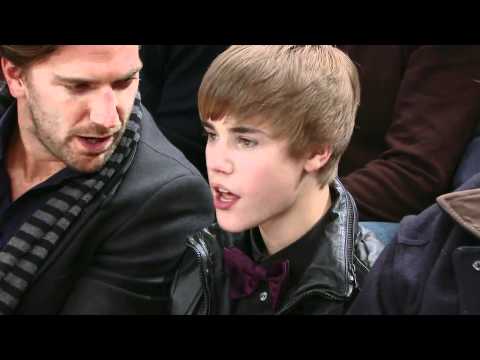 Video: Nesvarbu nei vieta, nei laikas, - bet Bieberi vistiek pasitiks taip, kaip jis to vertas.