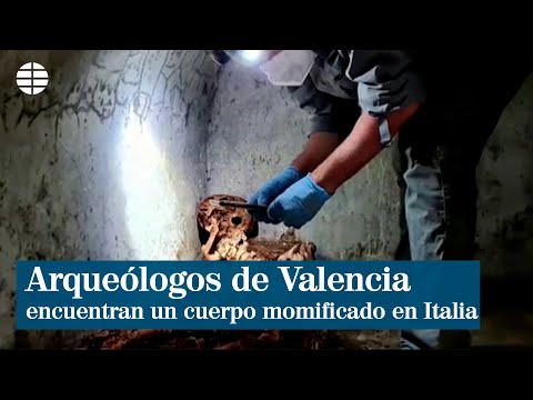 Un grupo de arqueólogos de Valencia halla un cuerpo momificado en una tumba en Pompeya