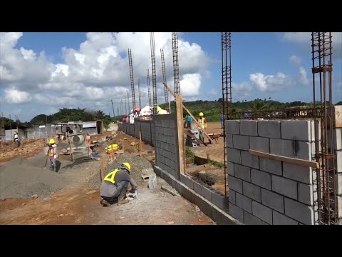 Realizan supervisión a construcción de Escuela Virgen del Carmen de El Bluff