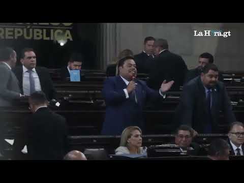 Allan Rodríguez pierde las formas con el Presidente del Congreso