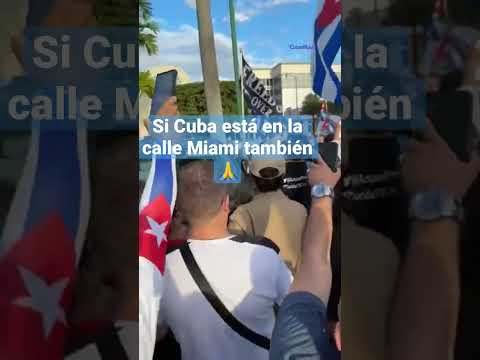 Si Cuba está en la calle Miami también gritan los cubanos desde el Versailles