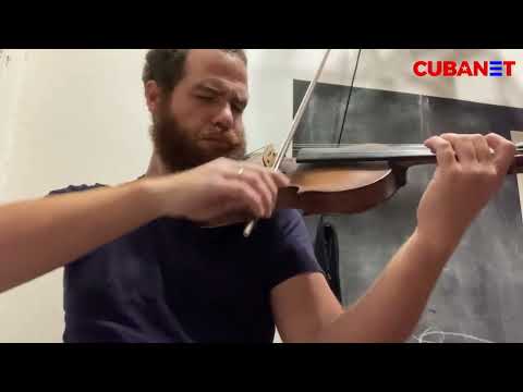 Violinista cubano dedica dos obras musicales a un menor de edad preso por manifestarse el 11J