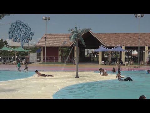 Familias disfrutan de lugares recreativos en Managua