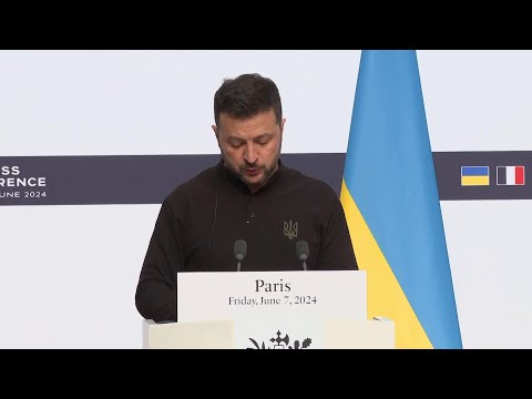 Zelenskyy thanks Macron for decision to provide French fighter jets