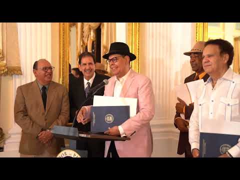 Gobernador honra legado musical de El Conjunto Quisqueya y Fernando Villalona