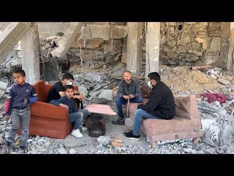 More residents return to their destroyed homes in Khan Younis, days after Israeli forces pull back