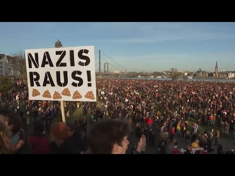 Tens of thousands take to the streets of Duesseldorf against far-right extremism