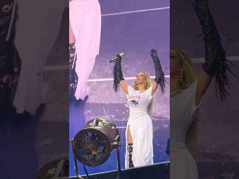 *NEW OUTFIT* Beyonce - JUST FOR FUN (Live in London Night 2) The Cowboy Carter Tour #beyonce #live